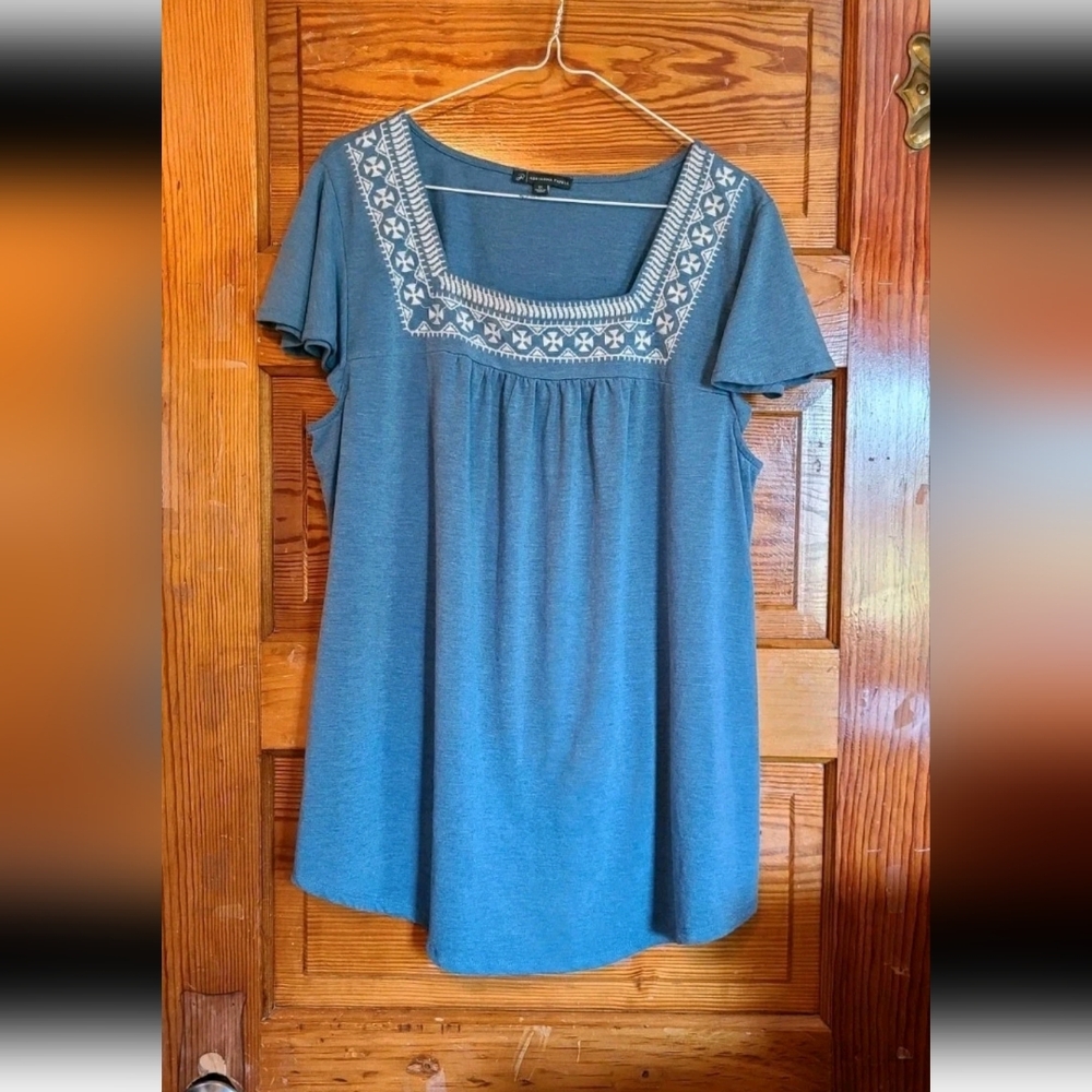 Adrianna Blue & White Embroidered Square Neck Top Flutter Short Sleeve Size 1X